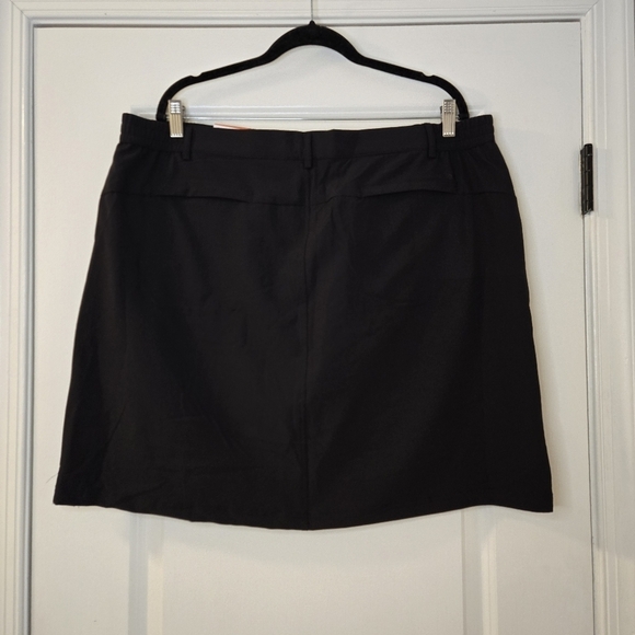 Tilley Ladies Black Trek Skort With Stretch Ripstop Material Size XXL - Picture 3 of 15